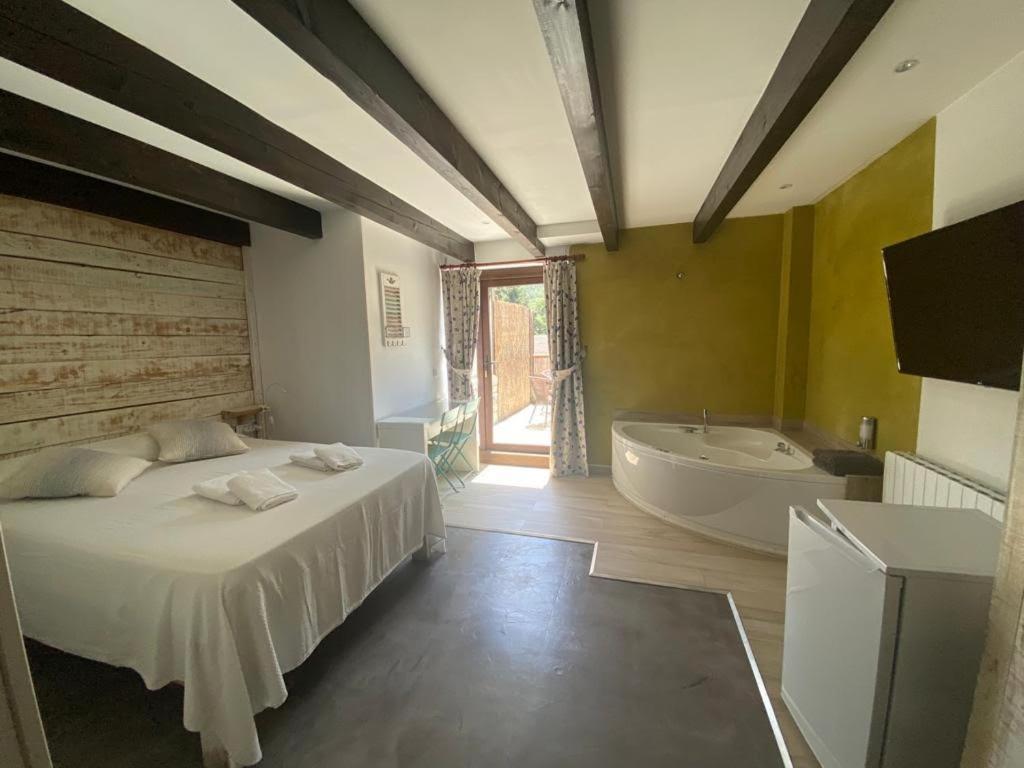 Boi Romanic Suites Barruera Exterior photo